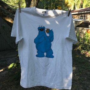 KAWSxUniqlo x Sesame Street Cookie Monster tee